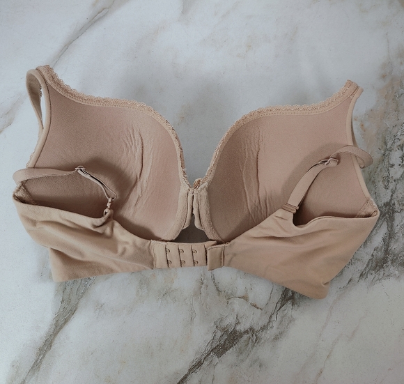 Victoria's Secret Body by Victoria Tan Lace Perfect Shape Lined Bra, 32DDD - Picture 8 of 10